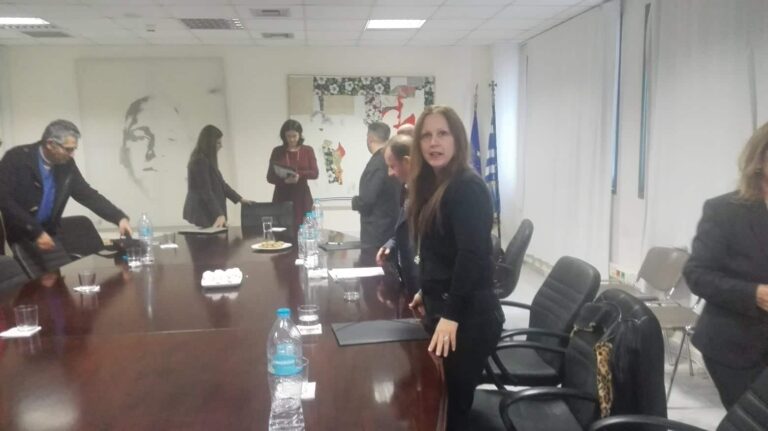 ΔΙΑΛΟΓΟΣ ΓΙΑ ΣΕΙΡΑ ΖΗΤΗΜΑΤΩΝ ΤΗΣ ΙΔΙΩΤΙΚΗΣ ΕΚΠΑΙΔΕΥΣΗΣ ΣΤΗ ΣΥΝΑΝΤΗΣΗ ΤΟΥ ΔΣ ΤΗΣ ΟΙΕΛΕ ΜΕ ΤΗΝ ΥΠΟΥΡΓΟ ΠΑΙΔΕΙΑΣ – ΑΝΗΣΥΧΙΑ ΓΙΑ ΤΟ ΜΕΛΛΟΝ ΤΗΣ ΕΚΠΑΙΔΕΥΣΗΣ ΚΑΙ ΤΟ ΕΡΓΑΣΙΑΚΟ ΚΑΘΕΣΤΩΣ 70.000 ΕΡΓΑΖΟΜΕΝΩΝ