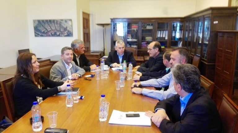 ΣΥΝΑΝΤΗΣΗ ΣΕ ΓΟΝΙΜΟ ΚΛΙΜΑ ΤΟΥ ΠΡΟΕΔΡΕΙΟΥ ΤΗΣ ΟΙΕΛΕ ΜΕ ΤΟΝ ΥΠΕΥΘΥΝΟ ΤΟΥ ΤΟΜΕΑ ΠΑΙΔΕΙΑΣ ΤΗΣ Ν.Δ. κ. ΜΑΞΙΜΟ ΧΑΡΑΚΟΠΟΥΛΟ