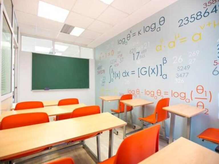 ΣΧΕΤΙΚΑ ΜΕ ΕΡΩΤΗΜΑΤΑ ΣΥΝΑΔΕΛΦΩΝ  ΠΟΥ ΕΡΓΑΖΟΝΤΑΙ ΣΕ ΦΡΟΝΤΙΣΤΗΡΙΑ ΔΕΥΤΕΡΟΒΑΘΜΙΑΣ ΕΚΠΑΙΔΕΥΣΗΣ ΚΑΙ ΣΕ ΚΕΝΤΡΑ ΞΕΝΩΝ ΓΛΩΣΣΩΝ