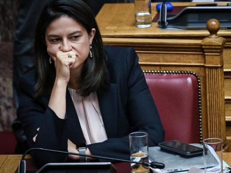 Έκτακτο ΔΣ ΟΙΕΛΕ: Η Ομοσπονδία προχωρά άμεσα σε ενέργειες για τη διερεύνηση της περίεργης αδράνειας της Υπουργού Παιδείας για το σκάνδαλο της καταστροφής των απουσιολογίων του Κολλεγίου Αθηνών