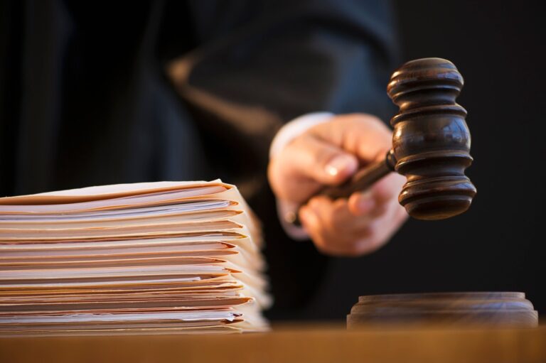 ΑΡΧΙΣΕ Η ΕΔΕ ΓΙΑ ΤΗΝ ΥΠΟΘΕΣΗ ΠΑΡΑΠΟΙΗΣΗΣ ΑΠΟΥΣΙΟΛΟΓΙΩΝ ΣΕ ΜΕΓΑΛΟ ΙΔΙΩΤΙΚΟ ΣΧΟΛΕΙΟ ΤΗΣ ΑΘΗΝΑΣ, ΚΑΤΑΘΕΤΟΥΝ Ο ΠΡΟΕΔΡΟΣ ΚΑΙ Ο Γ.Γ. ΤΗΣ ΟΙΕΛΕ – ΑΝΟΙΓΕΙ ΤΟ ΜΕΓΑ ΖΗΤΗΜΑ ΤΩΝ ΜΑΘΗΤΩΝ – ΦΑΝΤΑΣΜΑΤΩΝ ΓΙΑ ΤΗΝ ΙΔΙΩΤΙΚΗ ΕΚΠΑΙΔΕΥΣΗ