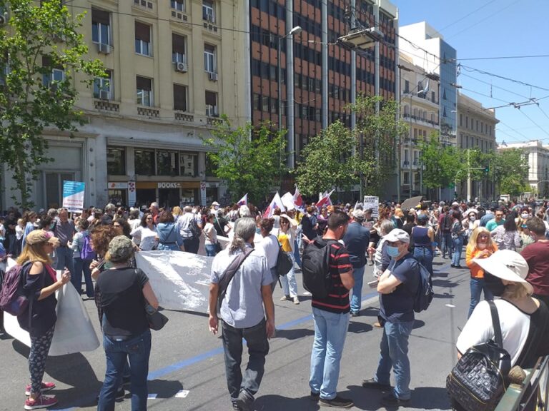 ΜΕΓΑΛΗ Η ΣΥΓΚΕΝΤΡΩΣΗ ΤΩΝ ΕΚΠΑΙΔΕΥΤΙΚΩΝ ΣΤΟ ΣΥΛΛΑΛΗΤΗΡΙΟ ΣΤΑ ΠΡΟΠΥΛΑΙΑ ΚΑΤΑ ΤΟΥ ΗΛΕΚΤΡΟΝΙΚΟΥ ΦΑΚΕΛΩΜΑΤΟΣ ΤΗΣ ΜΑΘΗΣΙΑΚΗΣ ΔΙΑΔΙΚΑΣΙΑΣ – Ο ΧΑΙΡΕΤΙΣΜΟΣ ΤΟΥ ΥΠΕΥΘΥΝΟΥ ΕΚΠΑΙΔΕΥΤΙΚΩΝ ΘΕΜΑΤΩΝ ΤΟΥ ΔΣ ΤΗΣ ΟΙΕΛΕ ΣΤΡ. ΓΕΩΡΓΟΥΔΗ