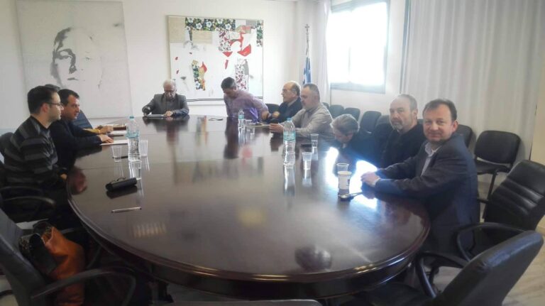 ΣΕ ΘΕΤΙΚΟ ΚΛΙΜΑ Η ΣΥΝΑΝΤΗΣΗ ΟΙΕΛΕ ΜΕ ΤΟΝ ΥΠΟΥΡΓΟ ΠΑΙΔΕΙΑΣ – ΣΗΜΑΝΤΙΚΟ ΒΗΜΑ Η ΚΑΤΑΡΓΗΣΗ ΤΟΥ ΥΠΑΡΧΟΝΤΟΣ, ΠΑΘΟΓΕΝΟΥΣ ΕΞΕΤΑΣΤΙΚΟΥ ΣΥΣΤΗΜΑΤΟΣ, ΚΑΤΑΤΕΘΗΚΕ ΣΧΕΤΙΚΟ ΥΠΟΜΝΗΜΑ ΜΕ ΘΕΣΕΙΣ ΚΑΙ ΠΡΟΤΑΣΕΙΣ ΤΗΣ ΟΜΟΣΠΟΝΔΙΑΣ