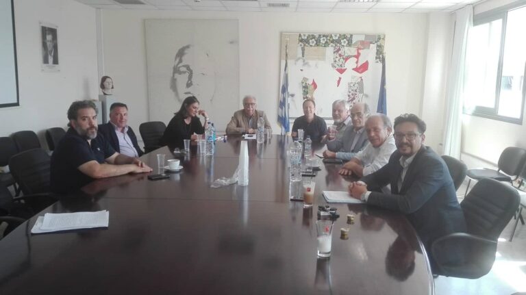 ΚΡΙΣΙΜΗ ΣΥΝΑΝΤΗΣΗ ΕΚΠΡΟΣΩΠΩΝ ΤΩΝ ΕΡΓΑΖΟΜΕΝΩΝ ΚΑΙ ΤΩΝ ΚΟΙΝΩΝΙΚΩΝ ΕΤΑΙΡΩΝ ΜΕ ΤΟΝ ΥΠΟΥΡΓΟ ΠΑΙΔΕΙΑΣ ΓΙΑ ΤΟ ΜΕΛΛΟΝ ΤΟΥ ΕΟΠΠΕΠ