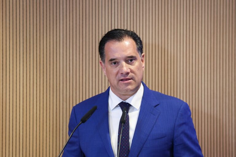 Ενοχλούν οι αποκαλύψεις για εργασιακές παραβιάσεις στο χώρο της ιδιωτικής εκπαίδευσης με την ανοχή του Υπουργείου Εργασίας, κ. Γεωργιάδη;